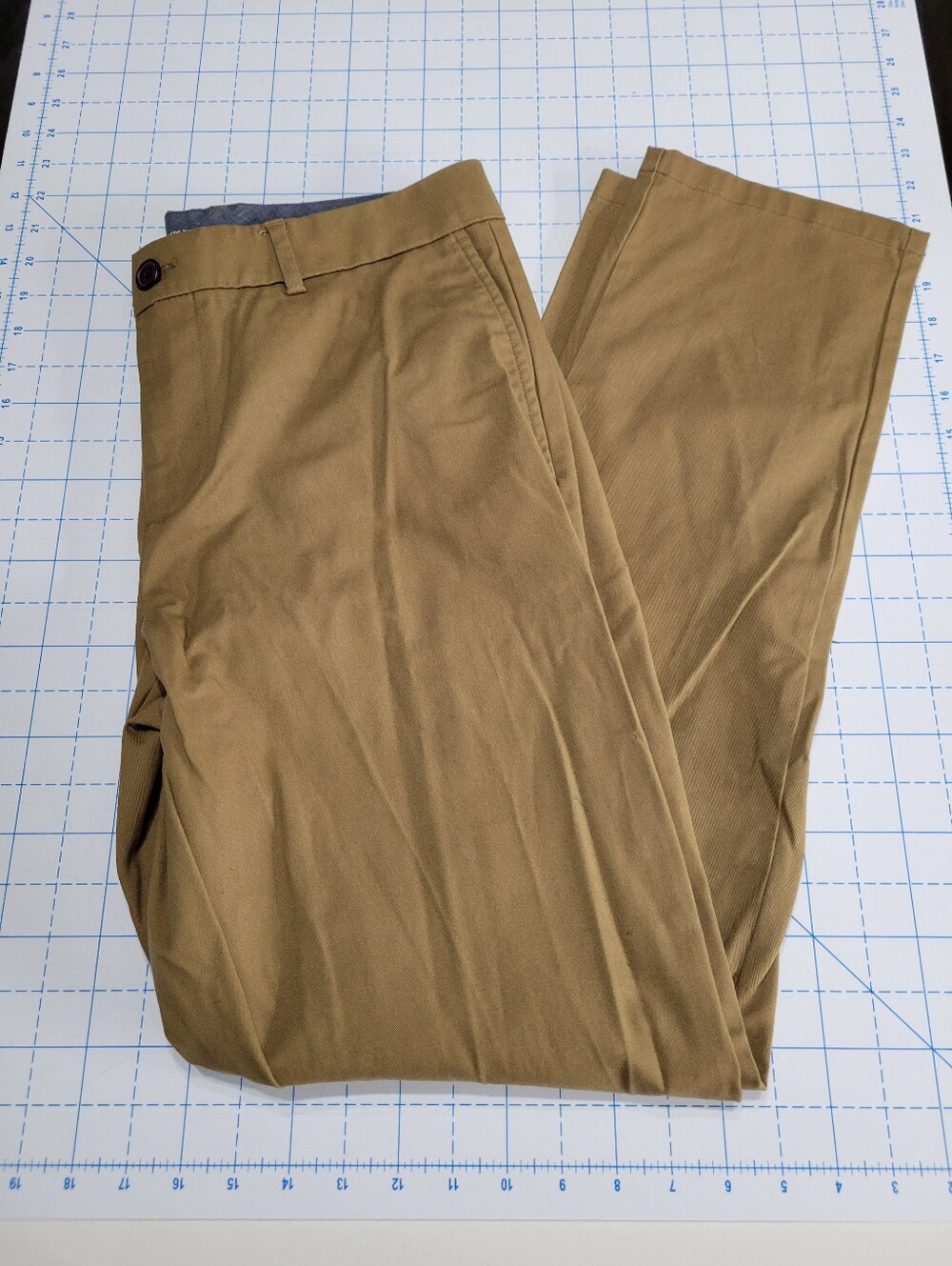 Old Navy Men's Chino Pants - Tan